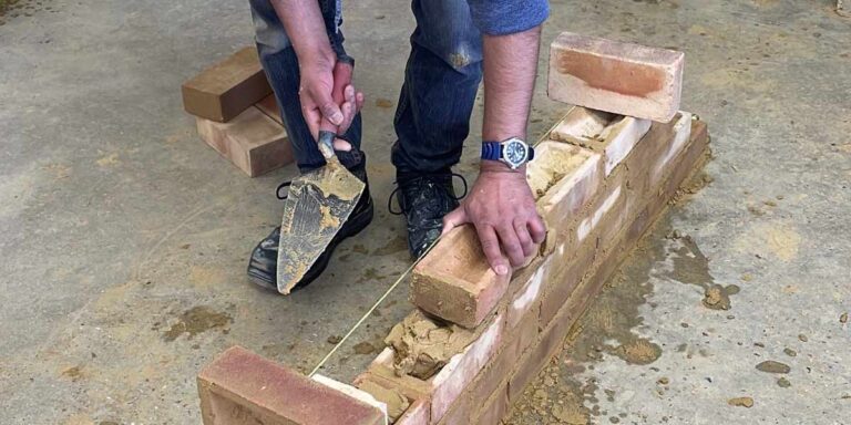 Are there many jobs for bricklayers?